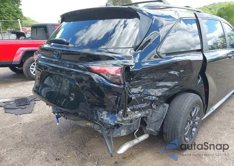 2025 Toyota Sienna Woodland Edition/Xse z USA, uszkodzony, nr VIN 5TDCSKFCXSS156213